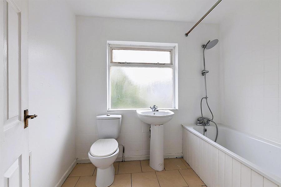 5 Whitewell Road