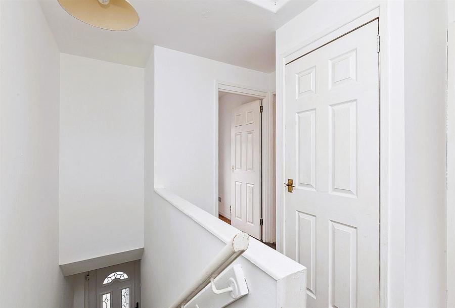 5 Whitewell Road