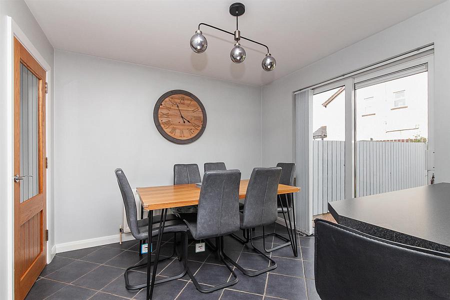 80 Huntingdale Green