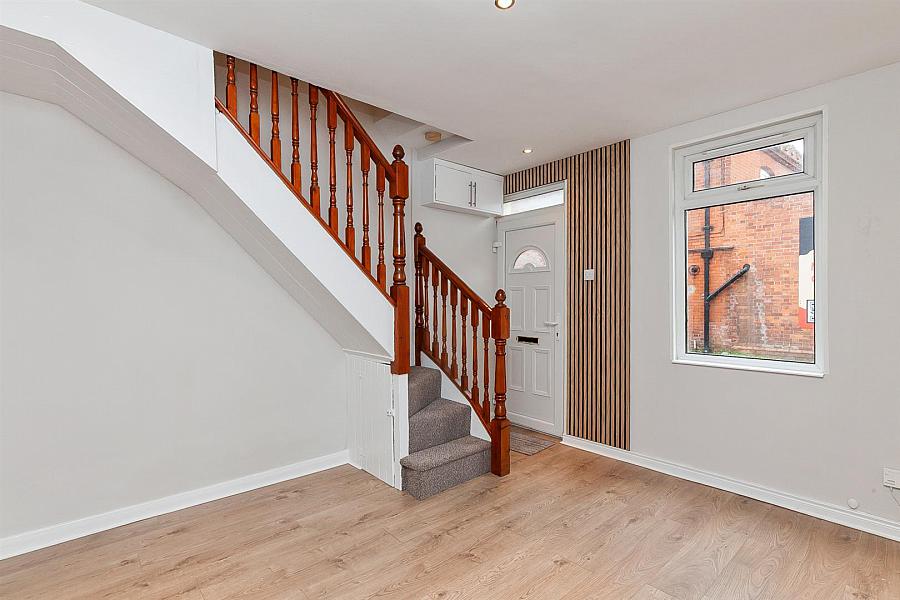 26 Lower Waterloo Road