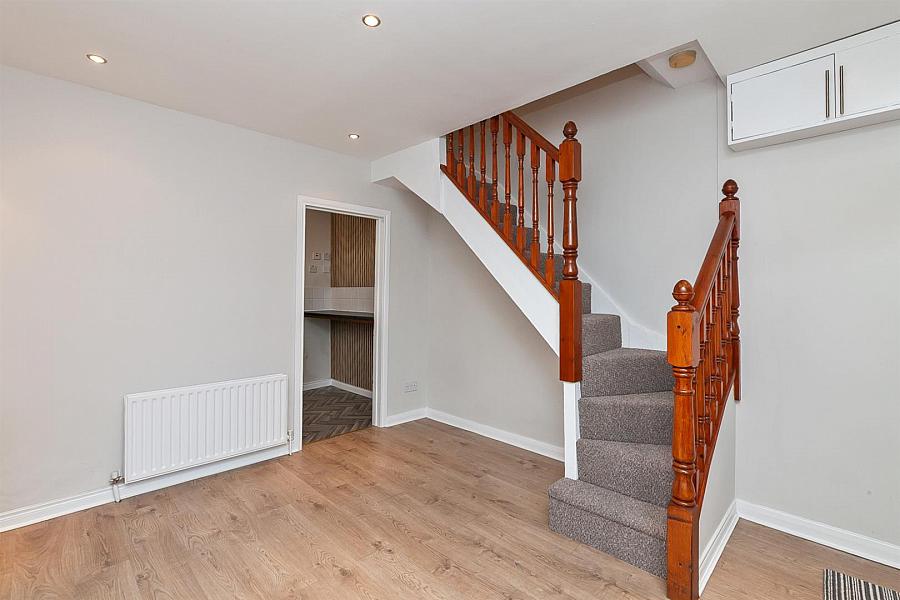 26 Lower Waterloo Road