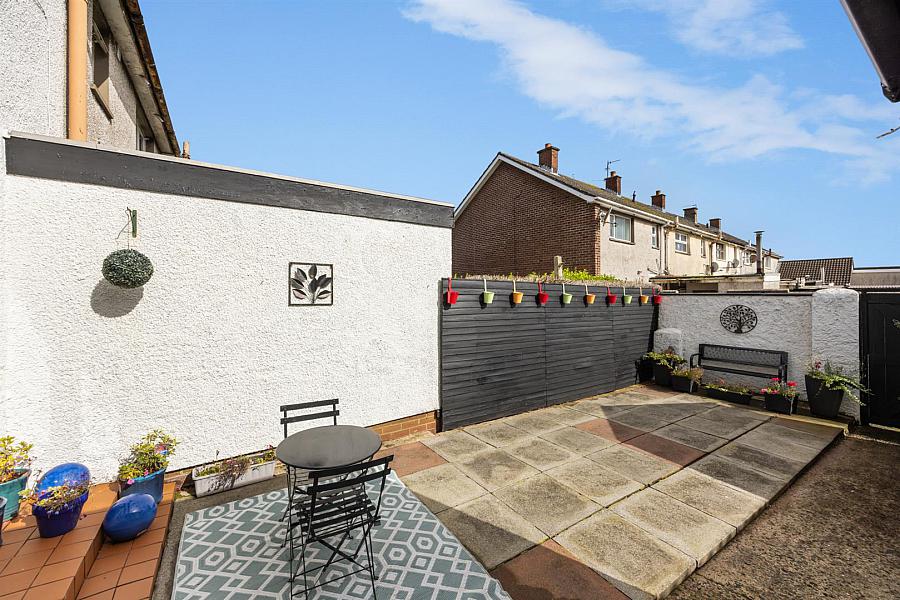 9 Glanroy Crescent