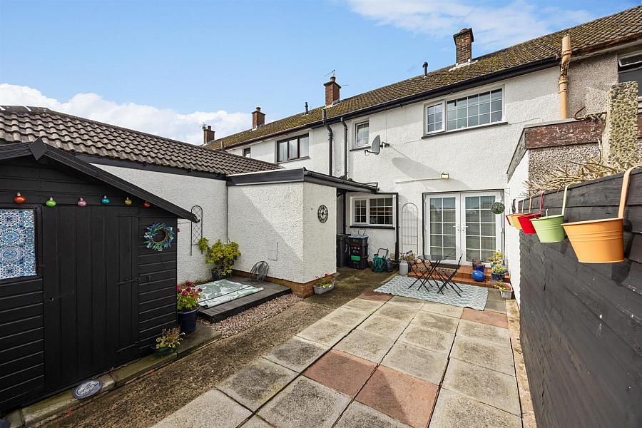 9 Glanroy Crescent