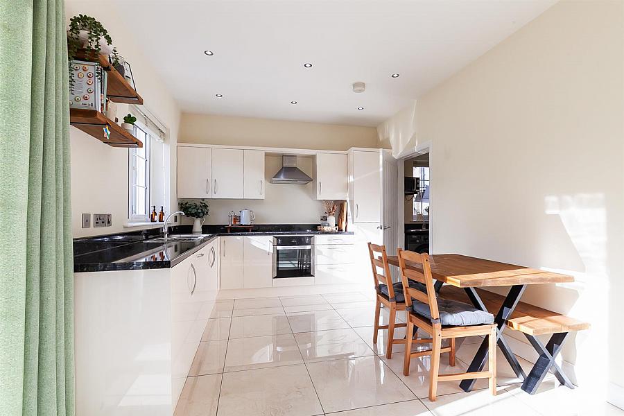 4 Willendale Gardens