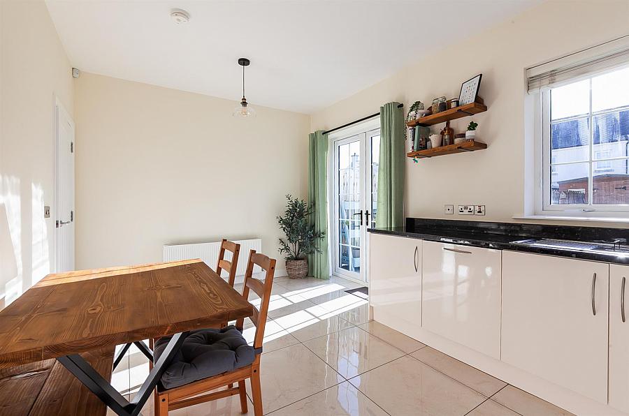 4 Willendale Gardens