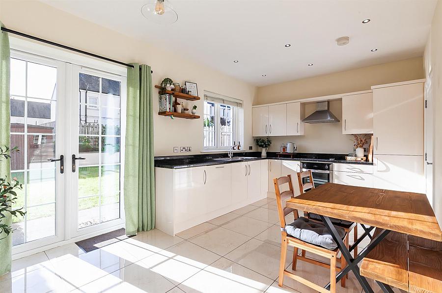 4 Willendale Gardens