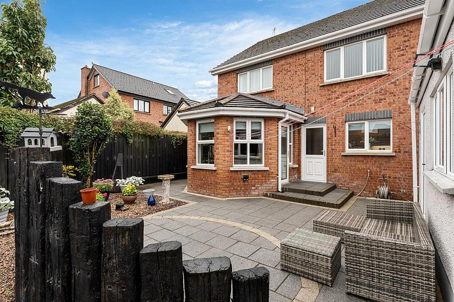 3 Gateside Avenue