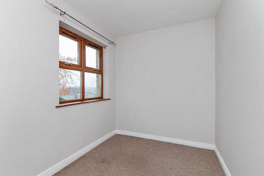 4 Mayfield Walk