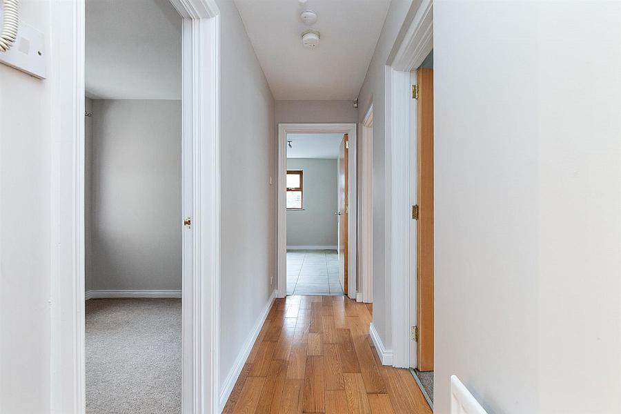 4 Mayfield Walk