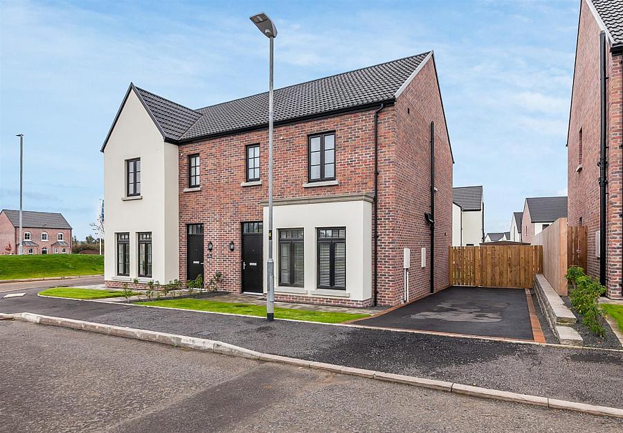 4 Cloughan View Meadow