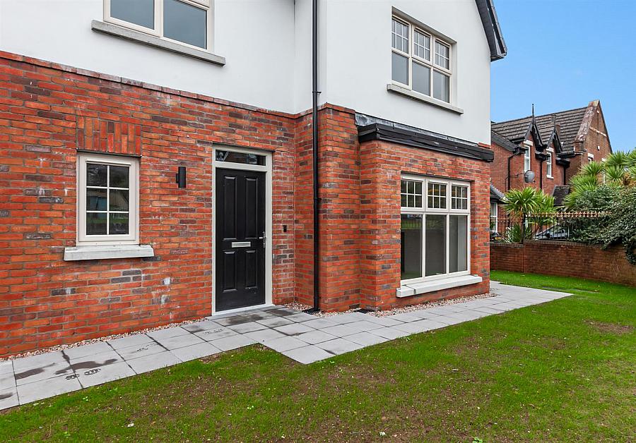 62 Mayfield High Street