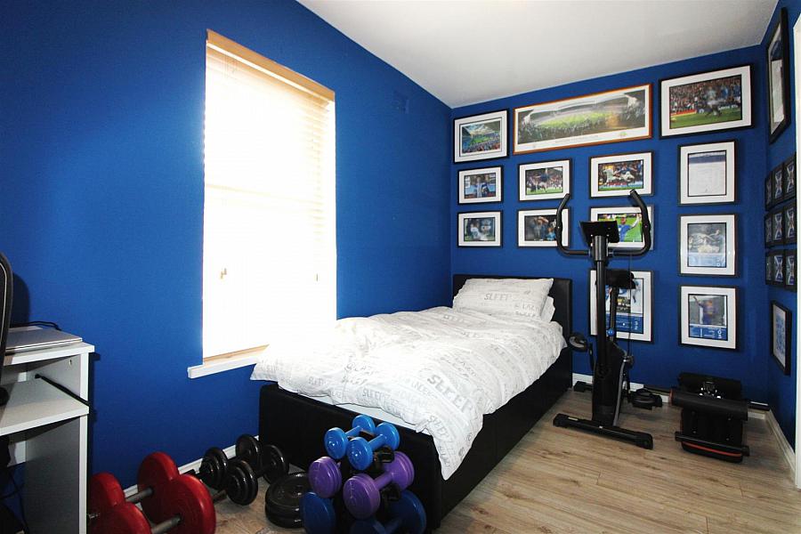 12 Parkgate Crescent