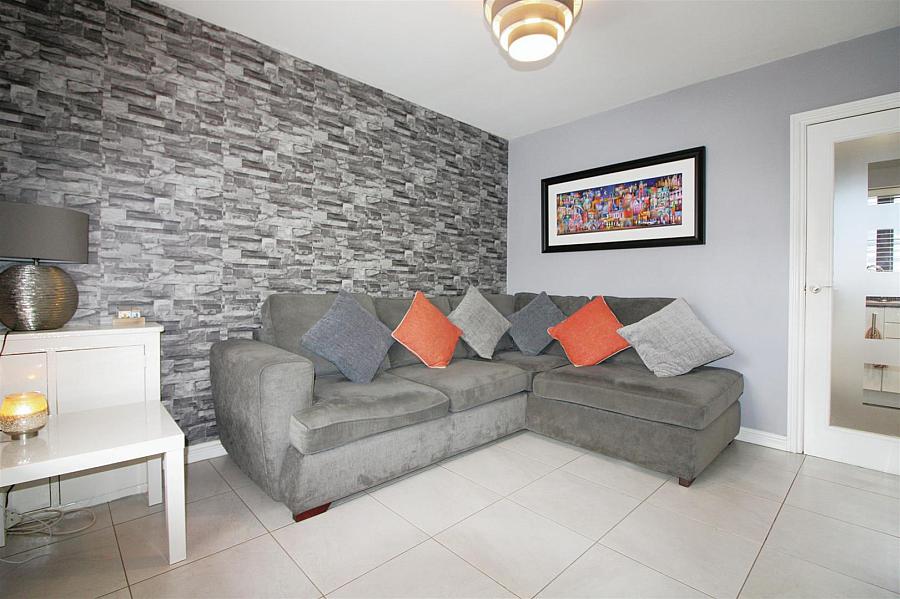 12 Parkgate Crescent