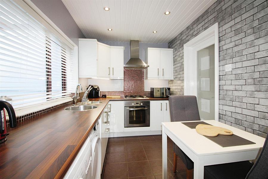 12 Parkgate Crescent