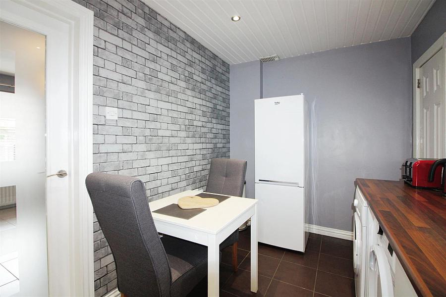 12 Parkgate Crescent