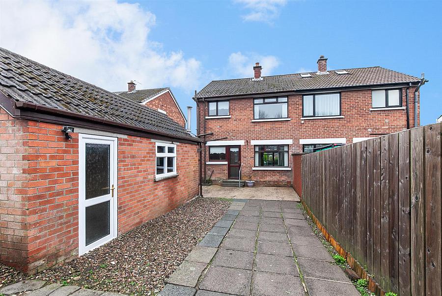 12 Ferndale Crescent