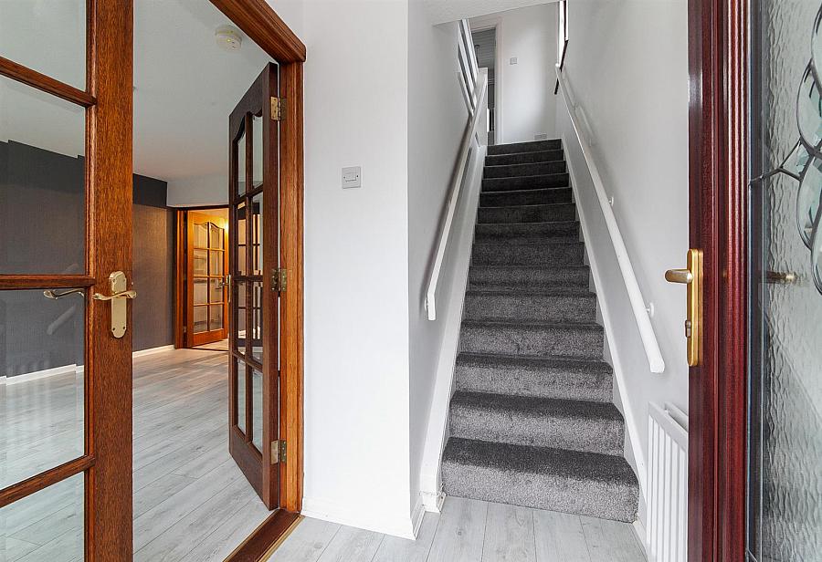 12 Ferndale Crescent