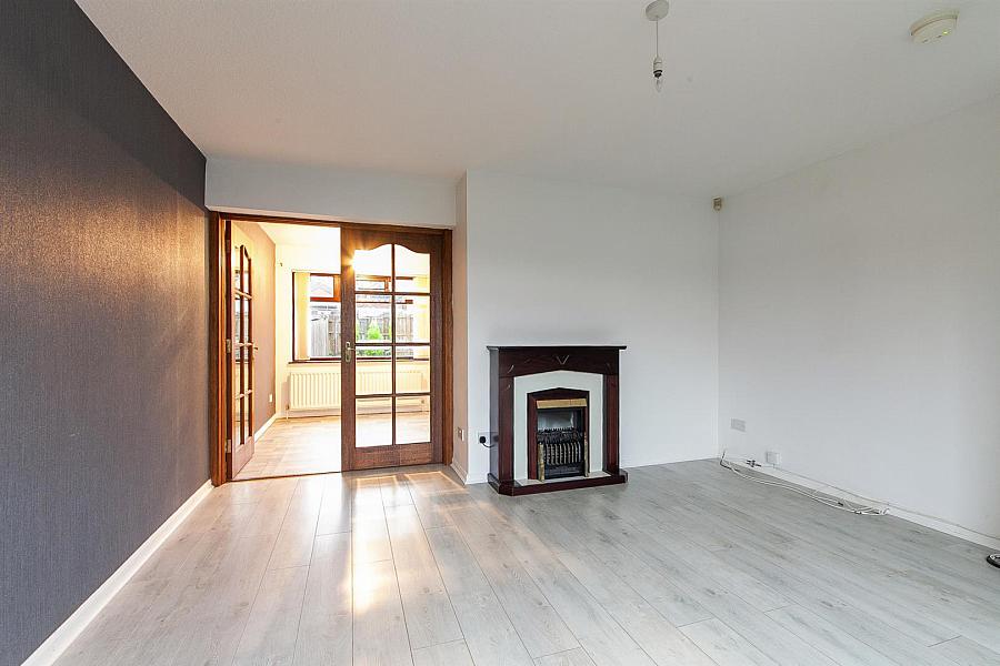 12 Ferndale Crescent