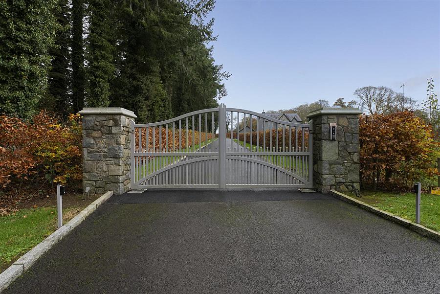 'Willow Tree Lodge', 32 Lurgan Road