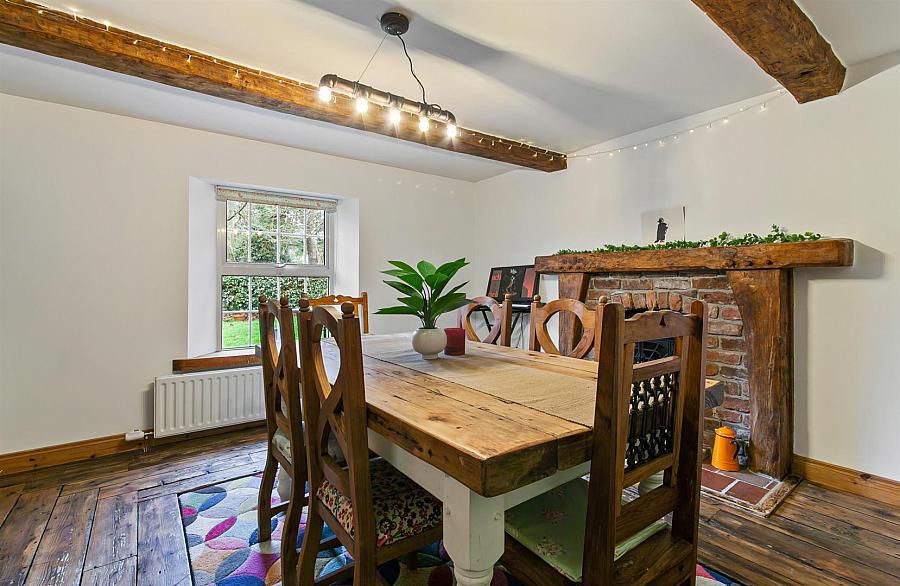 Greenfield Lodge, 10 Greenfield Road