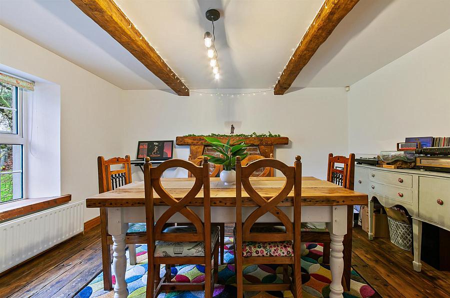 Greenfield Lodge, 10 Greenfield Road