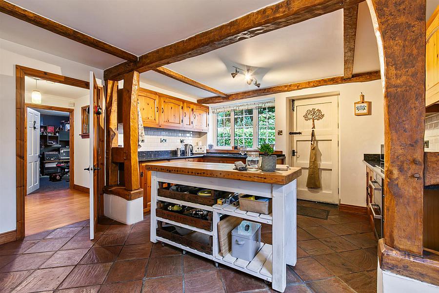 Greenfield Lodge, 10 Greenfield Road