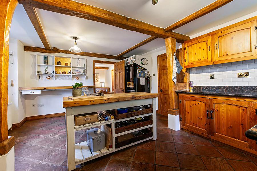 Greenfield Lodge, 10 Greenfield Road