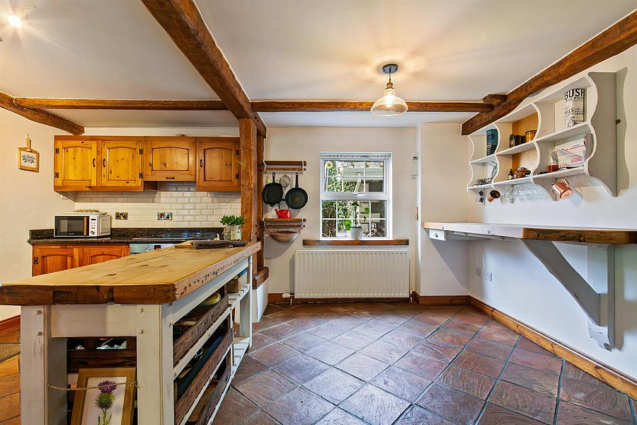 Greenfield Lodge, 10 Greenfield Road