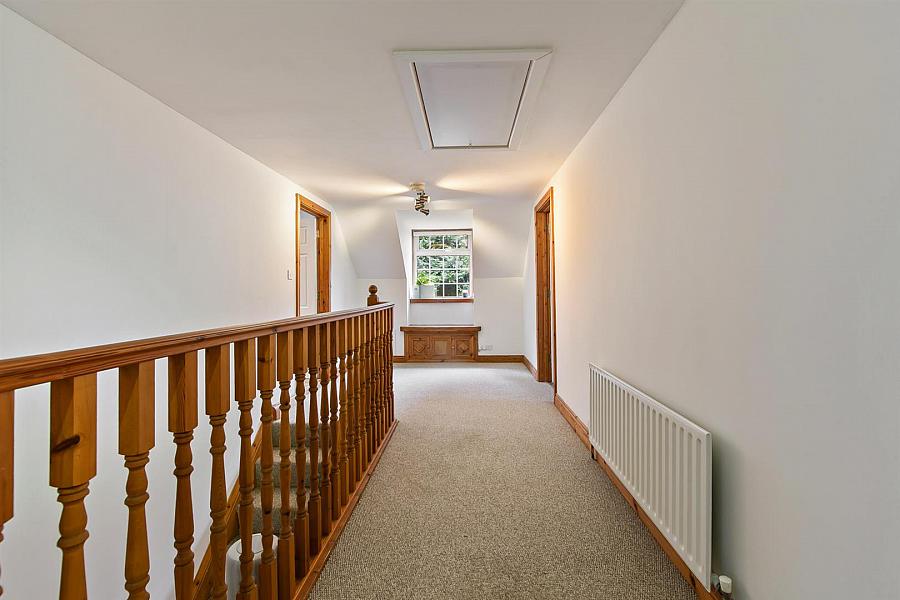 Greenfield Lodge, 10 Greenfield Road