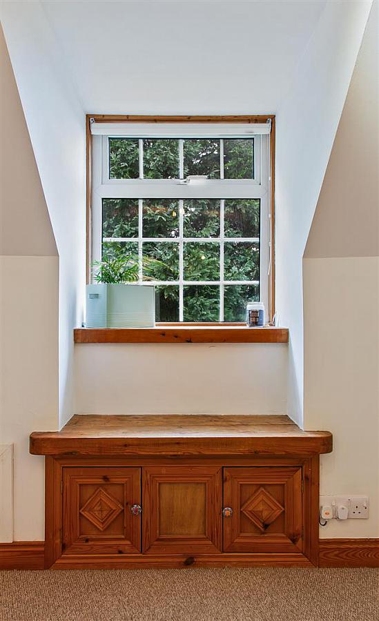 Greenfield Lodge, 10 Greenfield Road