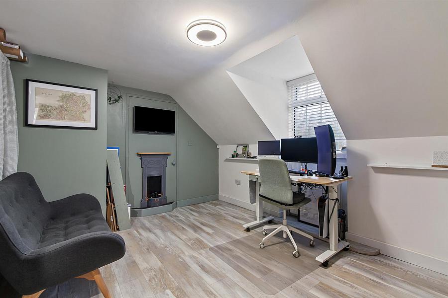 Greenfield Lodge, 10 Greenfield Road