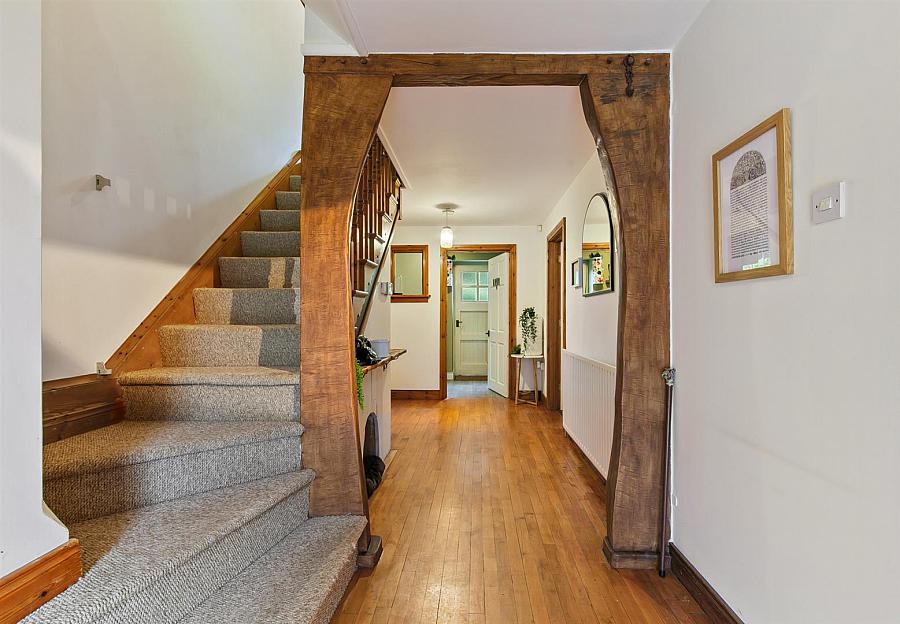 Greenfield Lodge, 10 Greenfield Road