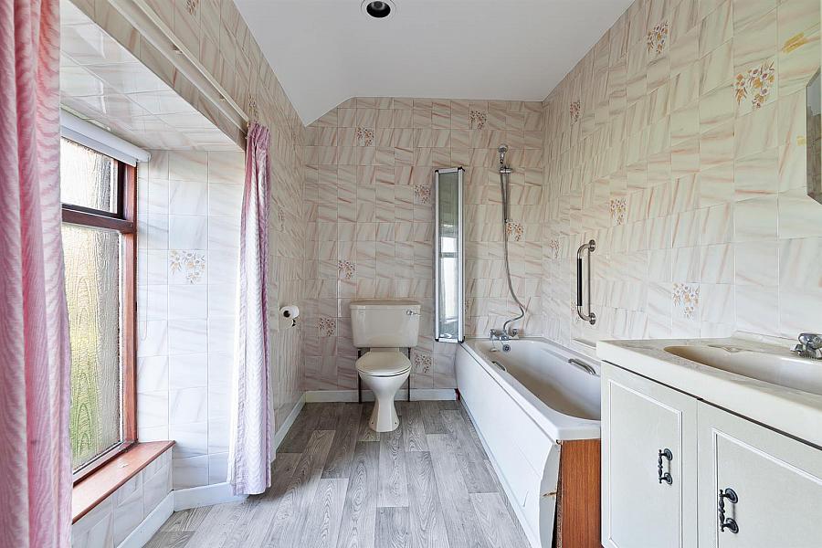 11 Ballynadrentagh Road