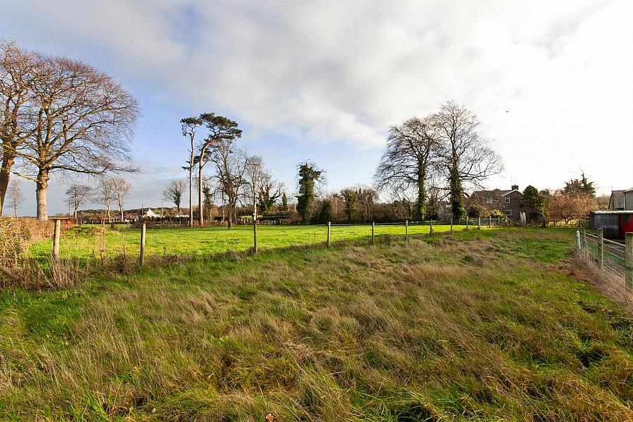 11 Ballynadrentagh Road