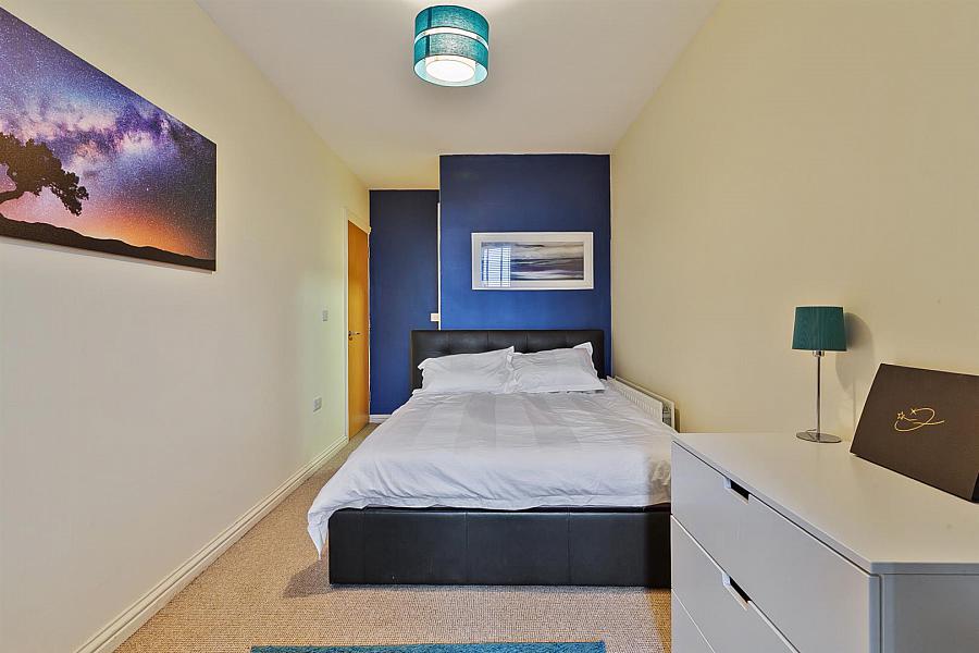 Apartment 93, 8 Northview