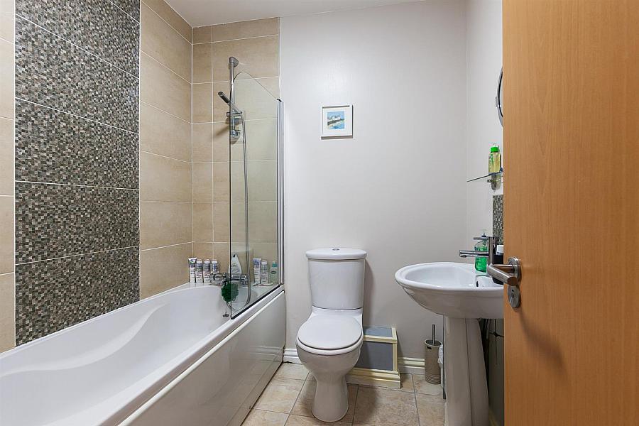 Apartment 93, 8 Northview