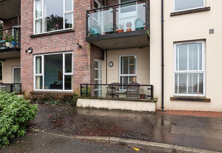 Apartment 93, 8 Northview