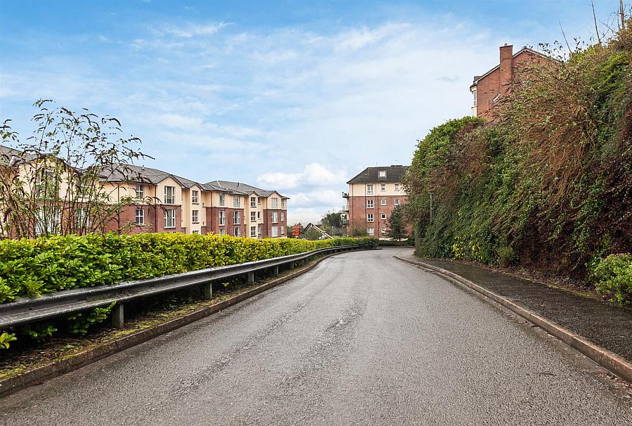 Apartment 93, 8 Northview