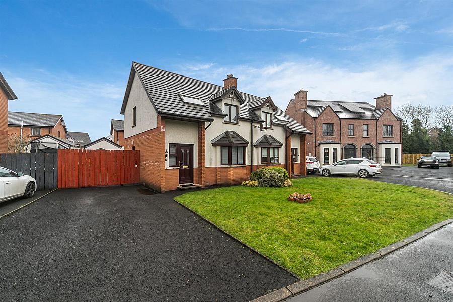 24 Glenabbey Crescent