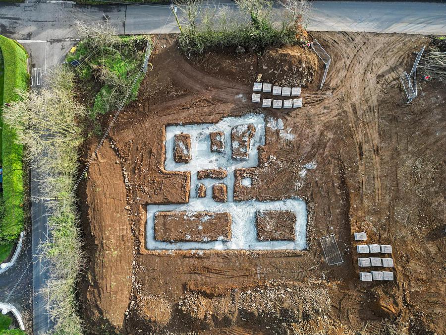 Site 2 Between 7 Holestone Road & 2 Moyra Road