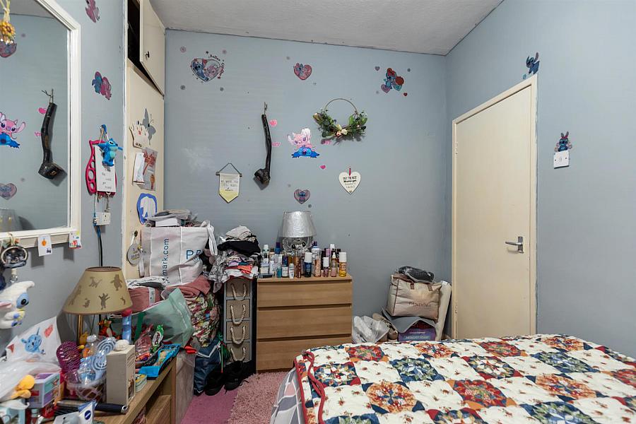 14 Castlereagh Place