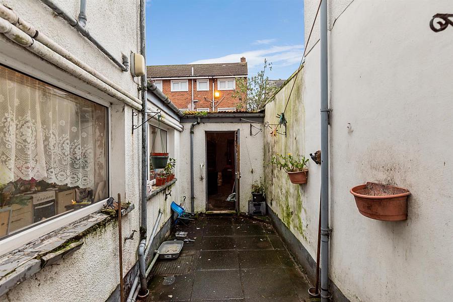 14 Castlereagh Place