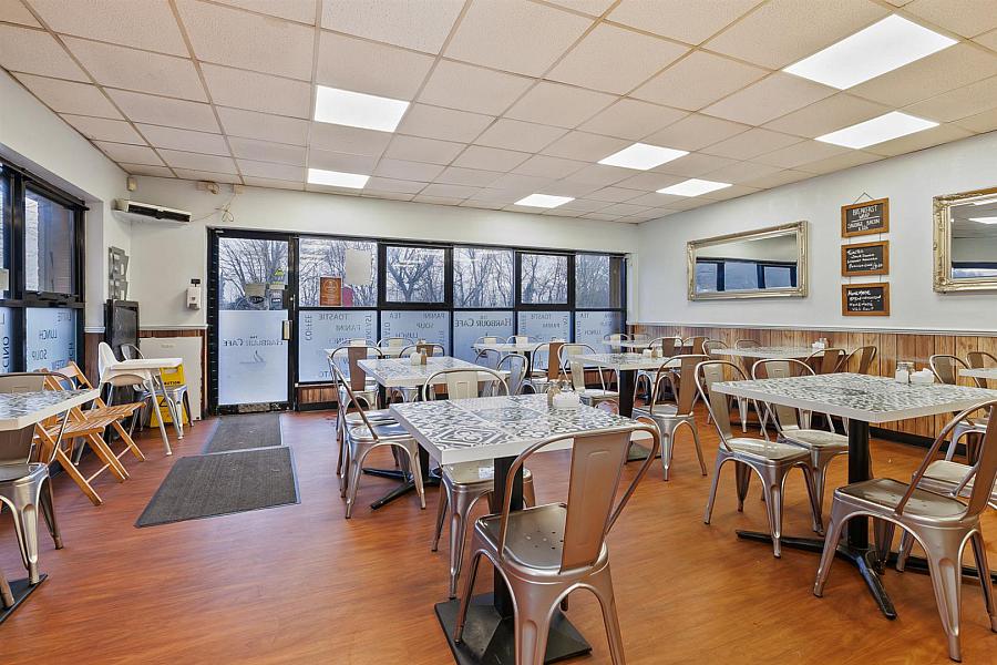 'The Harbour Cafe' 7 Dargan Road