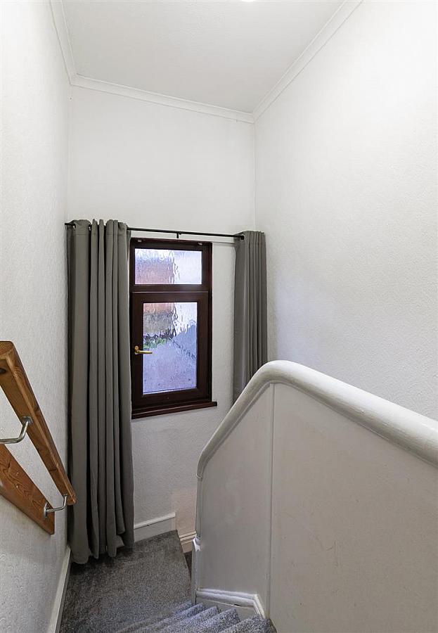 86 Mountcollyer Avenue