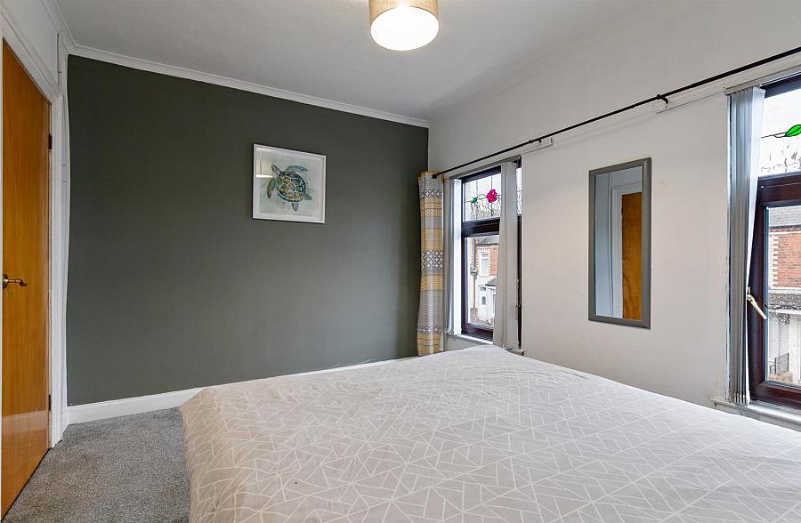 86 Mountcollyer Avenue