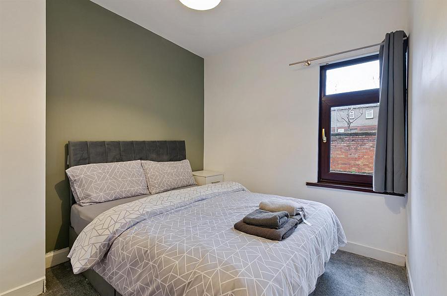 86 Mountcollyer Avenue