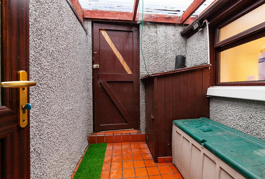 86 Mountcollyer Avenue