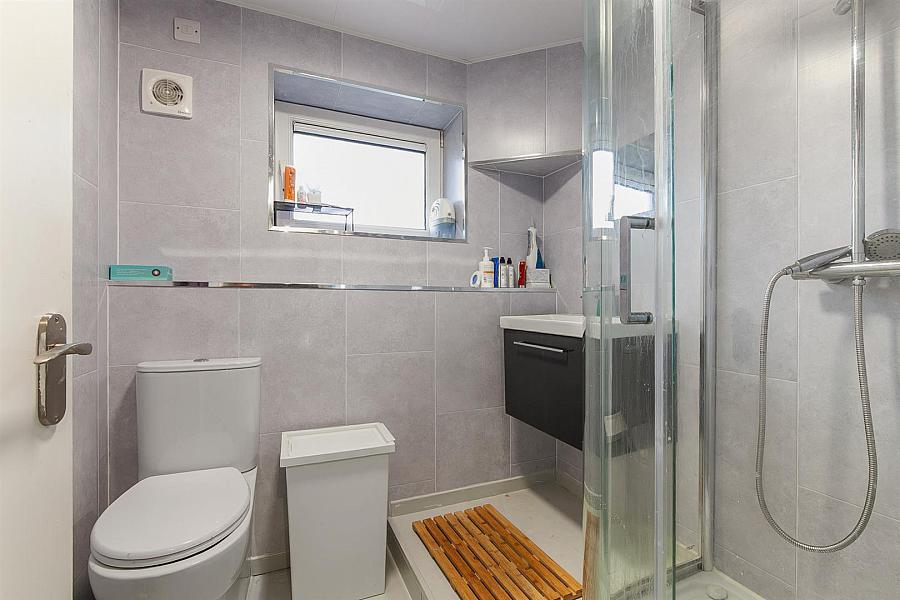 3A Glanroy House Coolshannagh Park