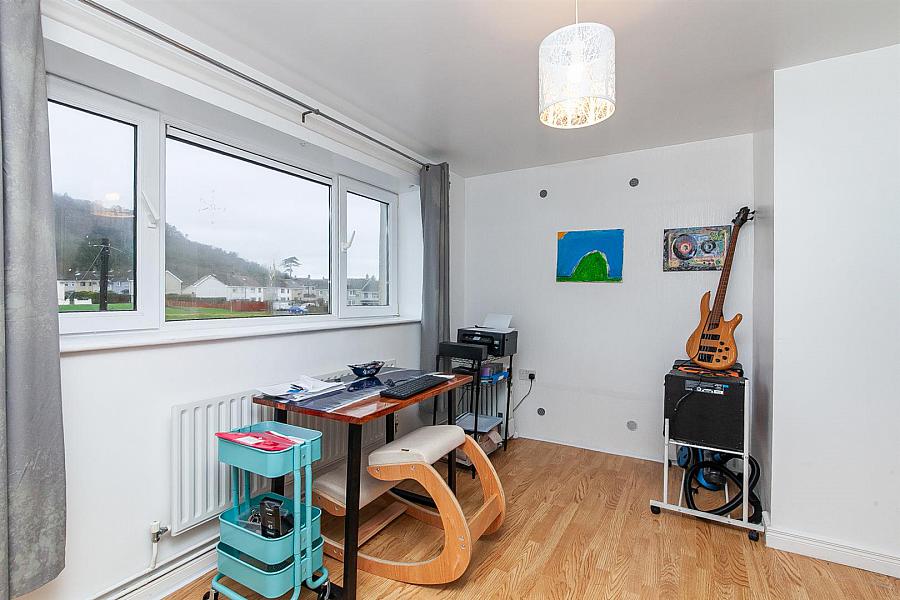 3A Glanroy House Coolshannagh Park