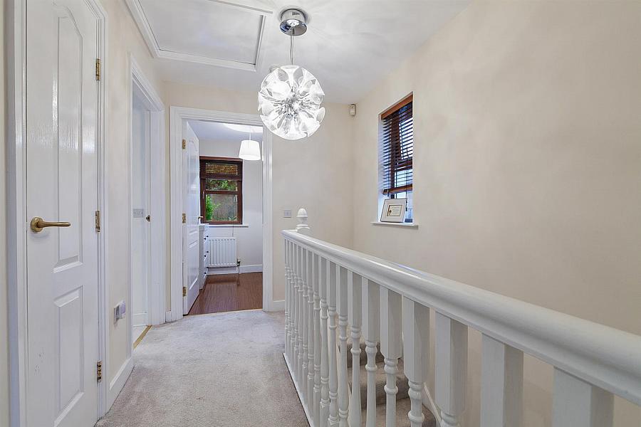 10 Collinbridge Manor